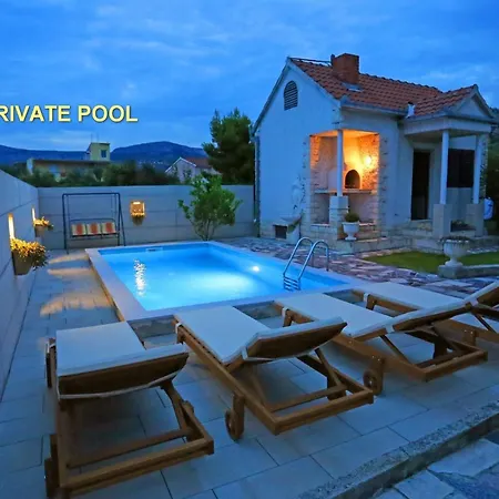 Ana With Private Pool