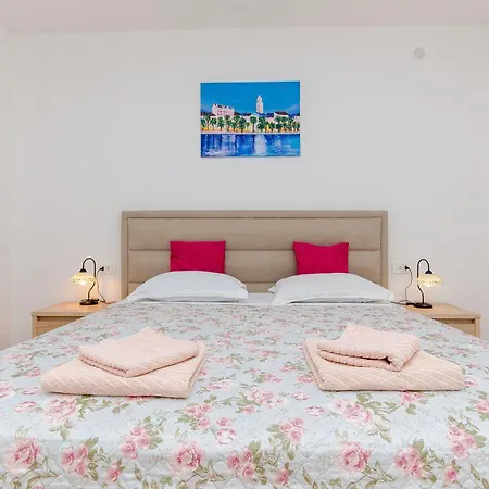 Ana With Private Pool شقة *