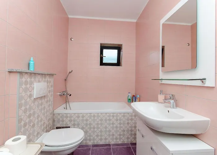 Ana With Private Pool * Solin